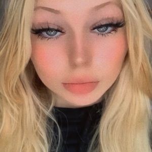 Meet your Posher, Abigail